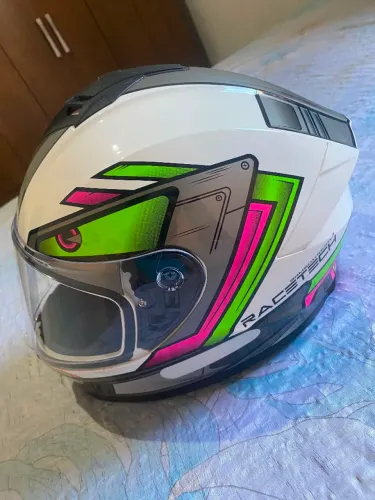 Capacete