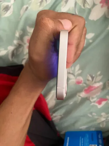 Vende-se iPhone 13 rose
