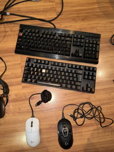 Pack de Teclados / Mouses / Fones