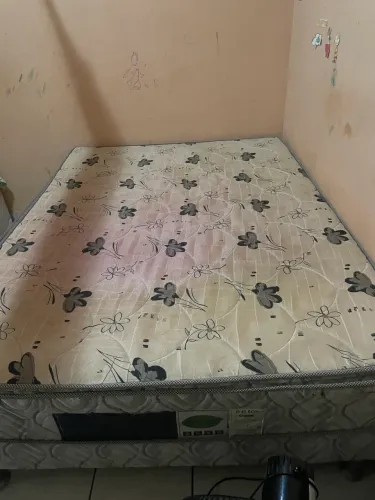 Vendo cama box casal