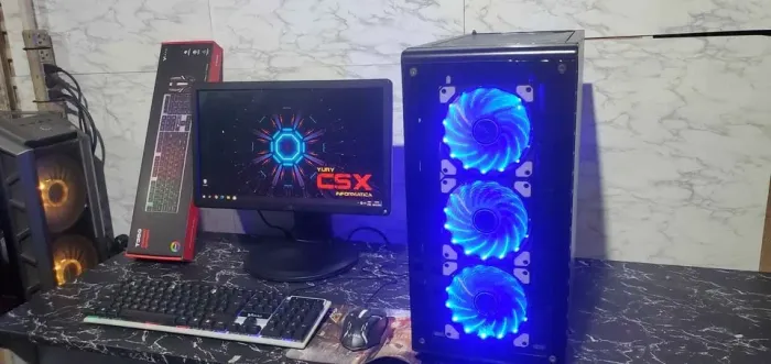 VENDO/TROCO - PC GAMER I7 3770/ 16GB RAM/ P. VIDEO R5 200/ 620GB SSD+HD/ FORMATADO