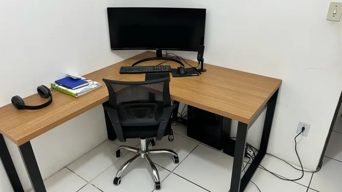 Conjunto de 2 Mesas Estilo Industrial (Escrivaninha / Trabalho / Escritório)