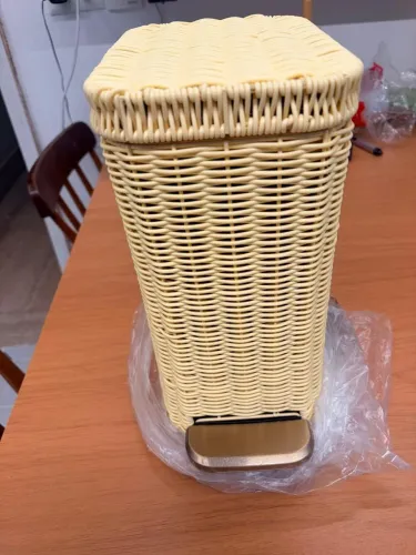 Cesto de lixo slim de plástico (imita rattan)