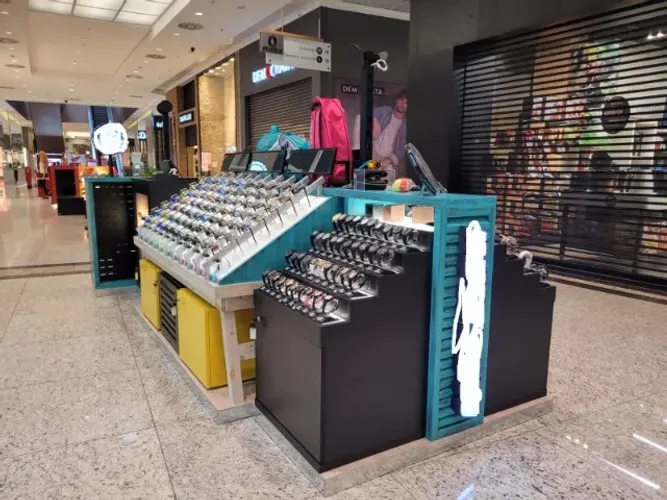 Oportunidade! Quiosque (marca consagrada) para venda óculos, relógios, roupas, acessórios