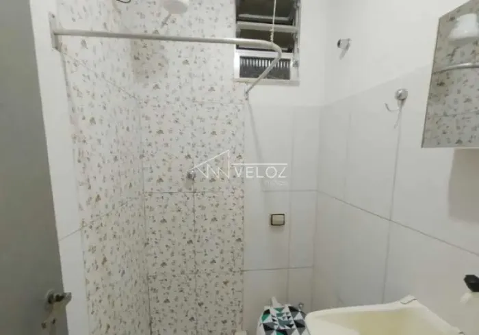 Kitnet/Conjugado - / Residencial / Centro