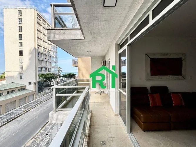 Apartamento à beira mar com 3 quartos (1 suíte) e 1 vaga à venda em Pitangueiras, Guarujá