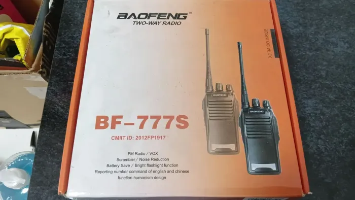 Rádio comunicador walkie talkie