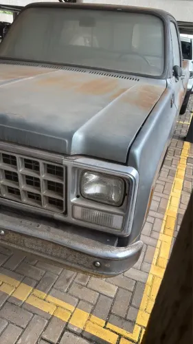Chevrolet C-10 2.5/4.1 1976