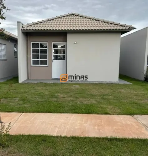 Casa a venda na região do Coxipó