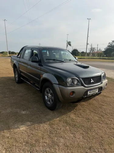 Mitsubishi L200 Outdoor HPE 2.5 4X4 CD T.dies. Mec. 2011