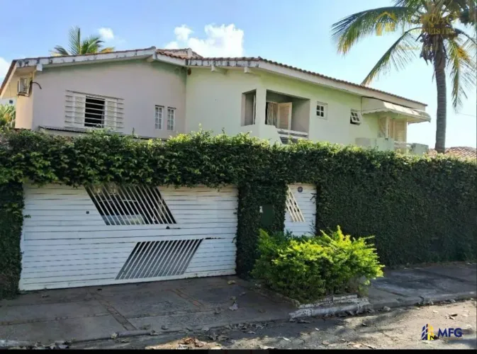Sobrado à Venda em Vila Santa Rosa, Itu