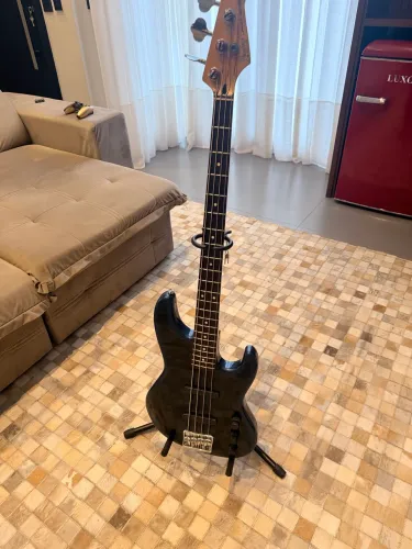 Baixo fender plus 90s