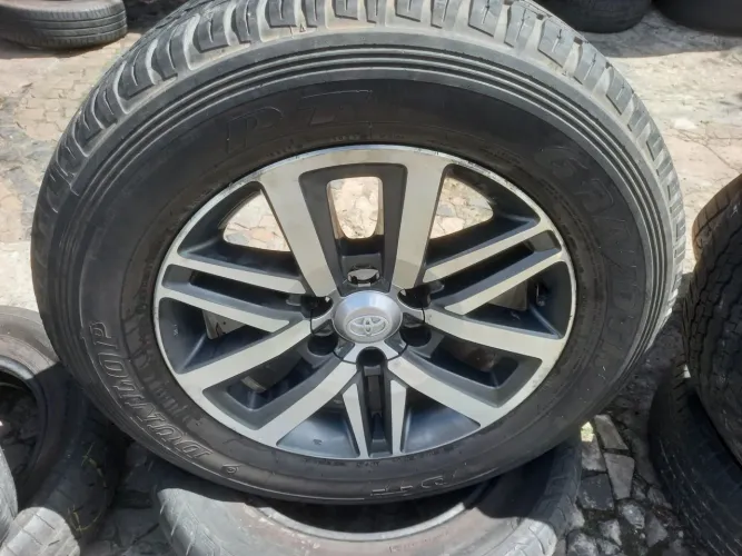 Roda da Hillux aro 18