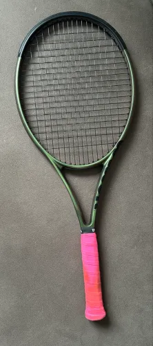 Raquete de Tênis Wilson Blade 100UL V8