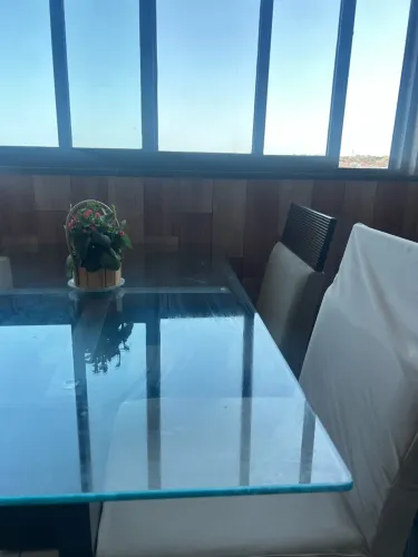 Mesa com 4 cadeiras