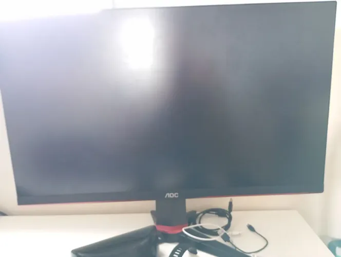 Monitor AOC 24G2/BK COM DEFEITO