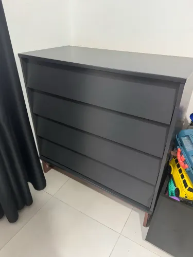 Cômoda preta 
