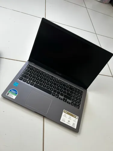Notebook Asus novo 9 meses de garantia