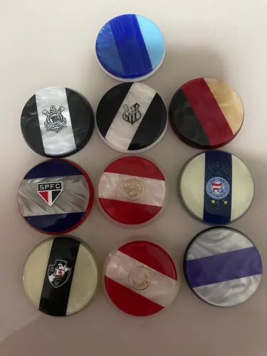 Vendo 10 botões para futebol de mesa galalite 