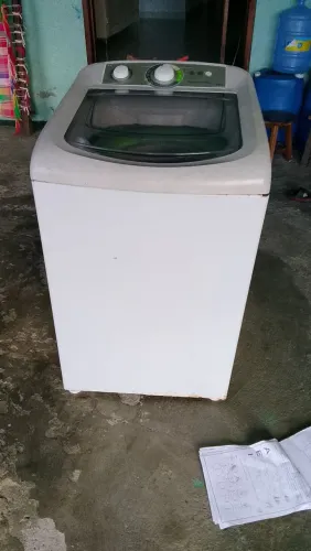 Máquina de lavar roupa Consul 8 quilos obs pequeno defeito