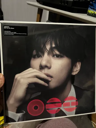 Vinil Arirang BTS capa do V 