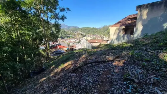 Terreno para venda, 467m² - Mosela - Petrópolis/RJ