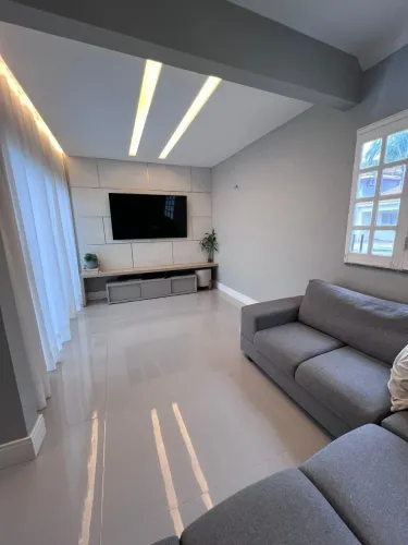 Alugo casa duplex em condomínio no Turu: Mobiliada