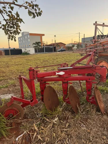 Arado reversível Baldan 3 discos