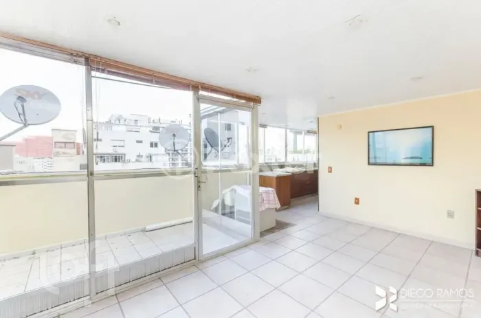 Apartamento/Cobertura com 2 quartos em Cidade Baixa - Porto Alegre - RS
