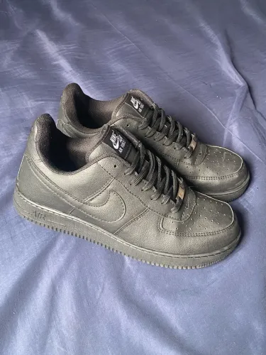 Nike Air Force 1 Preto/Chumbo - Número 42