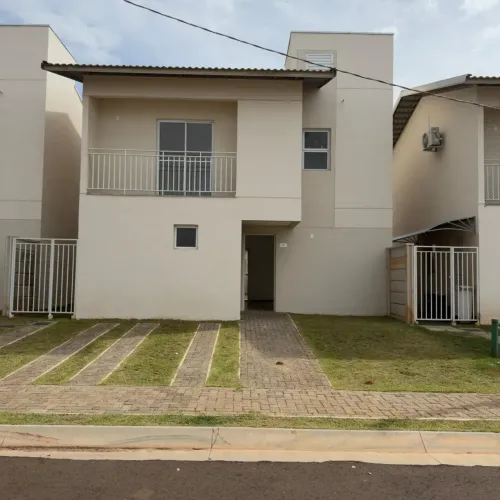 Sobrado em condomínio fechado para locação com 3 quartos sendo 1 suíte no Bosque dos Ipês