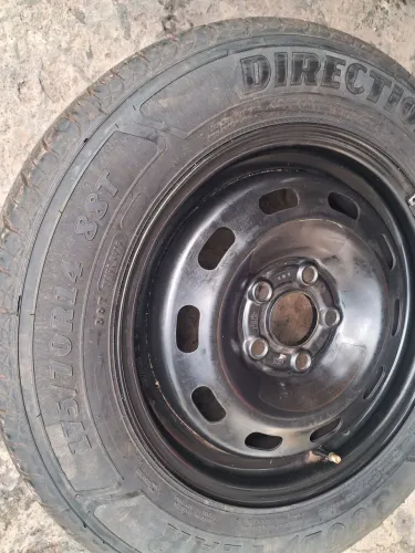 Pneu e roda vw  para sterp de 5 furos aro 14