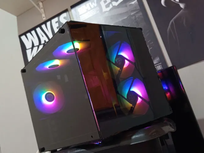 Gabinete gamer ninja aquário (2 meses de uso)