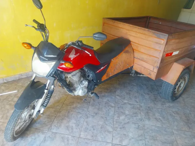 Honda fan 150 com carroceria