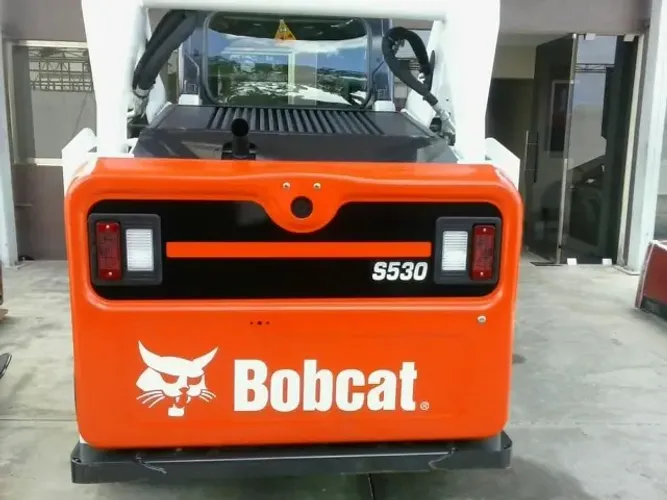Mini Carregadeira Bobcat S530 2014