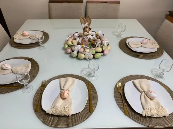 Mesa de Jantar Madeira Maciça 1,40x1,40 + 8 Cadeiras | Oportunidade