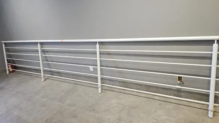 Guarda Corpo Branco Aço 5,7m X 1,1