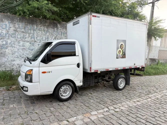 Vendo caminhão baú Hyundai HR 2016
