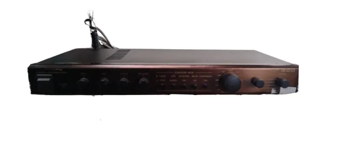 Pré-Amplificador Unic CP800 - Com Entrada Phono para Toca-Discos - Bivolt