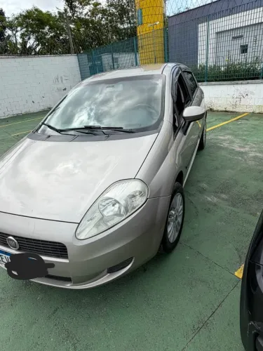 Fiat Punto Attractive 1.4 Fire Flex 8V 5P 2011