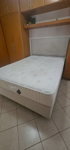 Cama de casal com cabeceira 