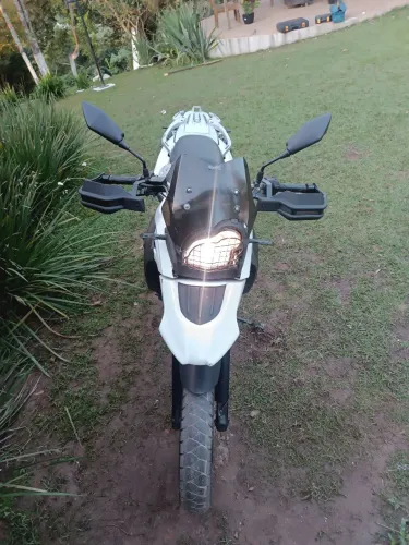 BMW gs 650 branca