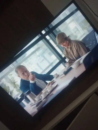 TV 43 polegadas semi nova