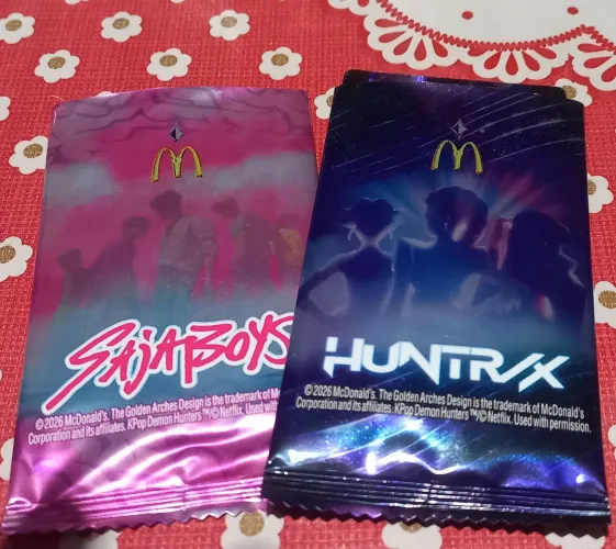 Photocard Dos Saja boys e Huntrix