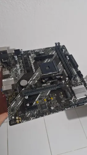 Placa-Mãe Asus A520M (Com Defeito / Completa na Caixa com Nota Fiscal)