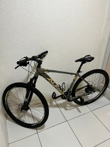 BICICLETA AUDAX, ARO 29, QUADRO 19.