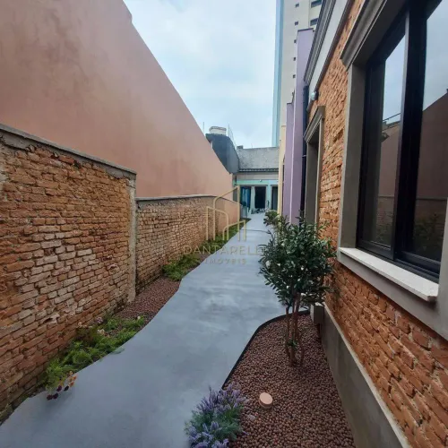 CONDOMINIO COM 5 CASAS A VENDA PROX. AO SHOP. PLAZA SUL.