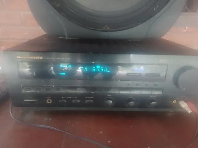 Receiver marantz com caixa oneal 