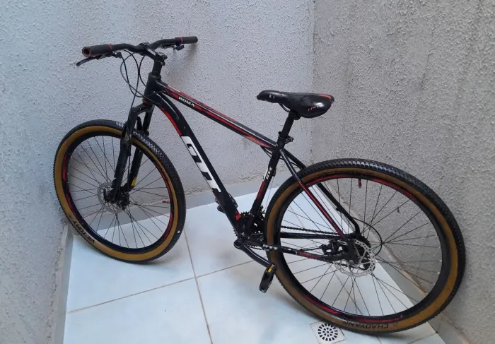 Bicicleta aro 29 com nota, tudo funcionando, NÃO TROCO retirada Em águas lindas