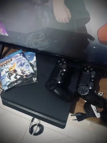 PS4 SLIM 1TB